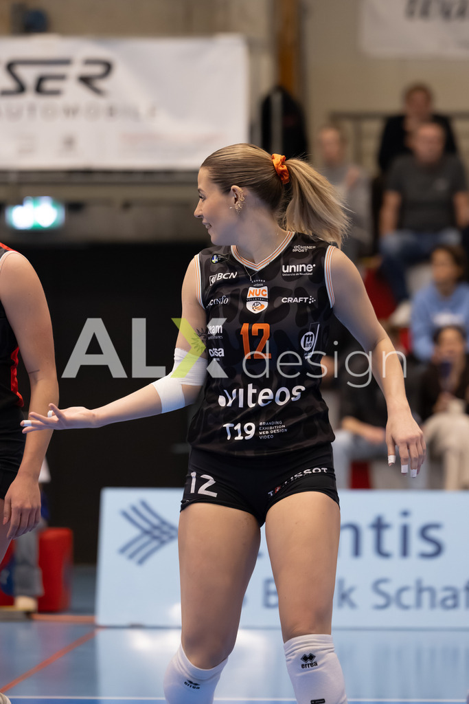 Volleyball I Frauen I Saison 2025-2026 I Volleyball NLA | Women I Round 16 I VC Kanti Schaffhausen - Viteos NUC I 31.01.2026 | 12 Branca Fabiana (CH) (Viteos NUC) – Mittelblock - Realisiert mit Pictrs.com