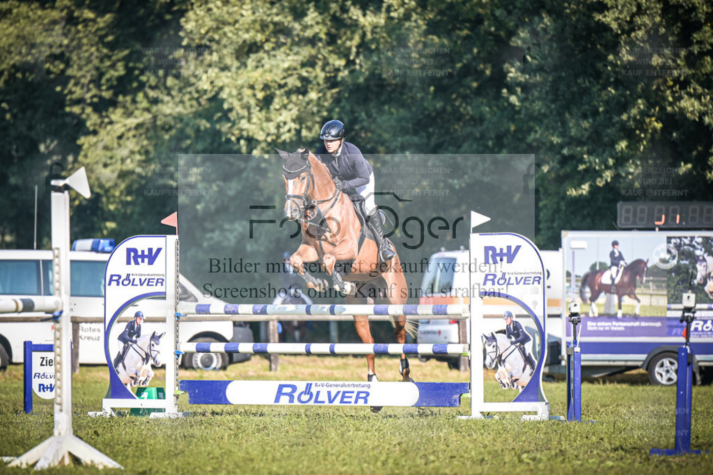 DOS_0974 | Entdecke hochwertige Reitturnierfotos von Foto Oger. Professionell, emotional und authentisch – jetzt Lieblingsmomente im Shop bestellen. - Realisiert mit Pictrs.com