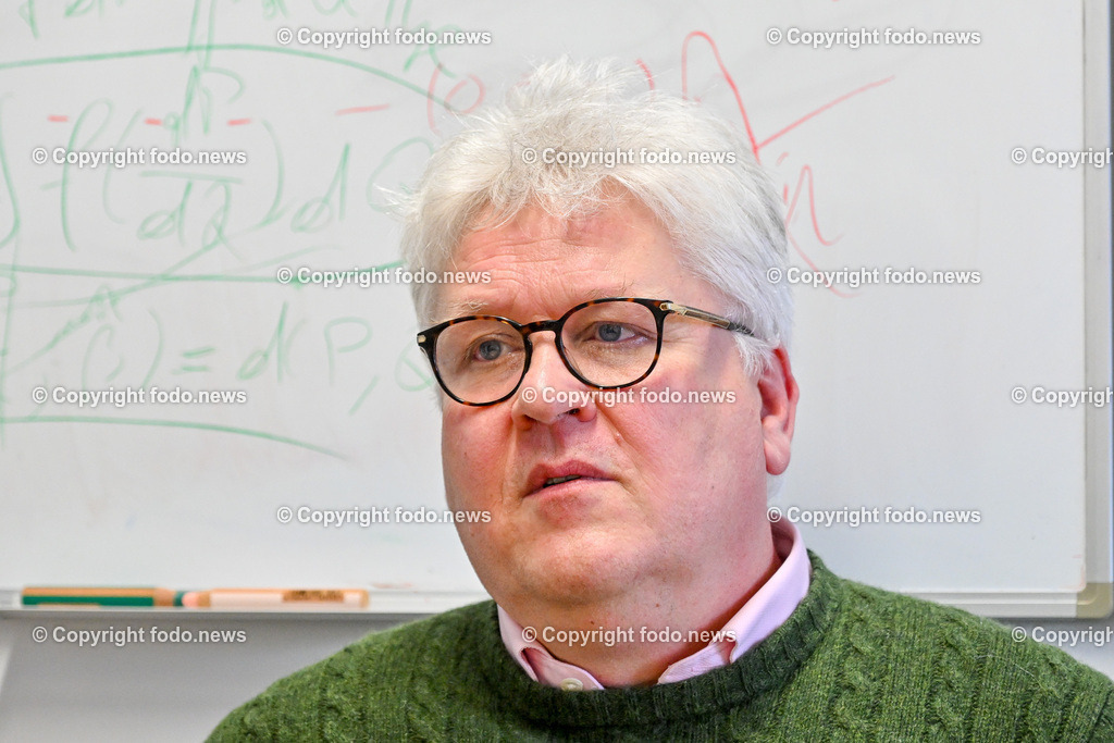 Sepp Hochreiter_ JKU-Institut fuer Machine Learning_ 09.02.2024-23 | 09.02.2024, Johannes Kepler Universitaet Linz, AUT, JKU, Johannes Kepler Universitaet Linz, im Bild Sepp Hochreiter (JKU, Leitung Institut fuer Machine Learning)