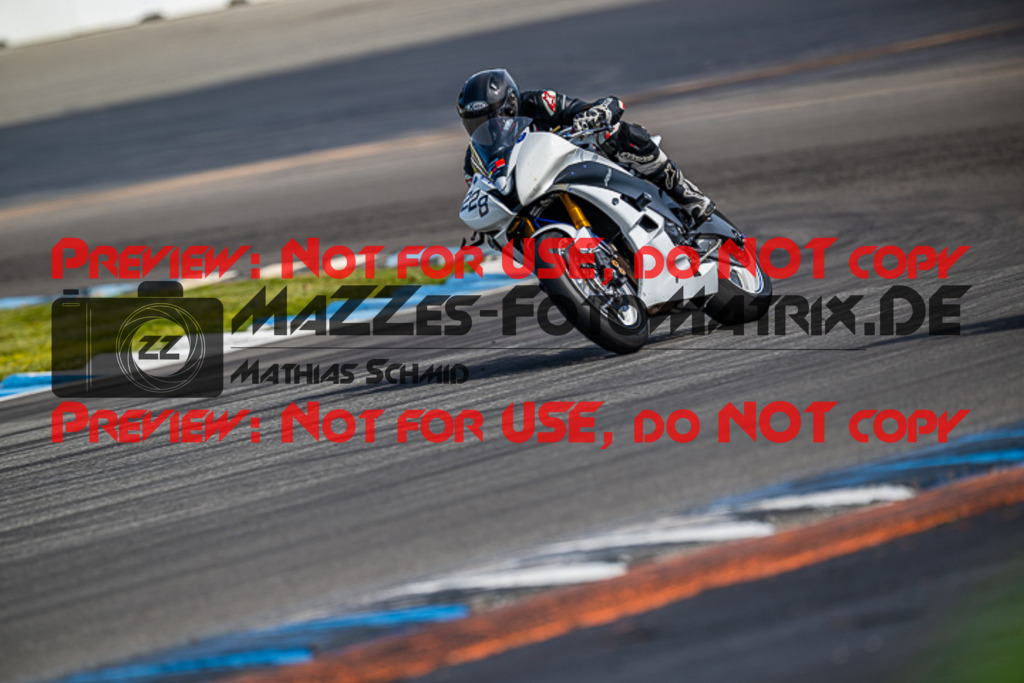 MaZZes_FotoMatrix_230410_8601 | ROT