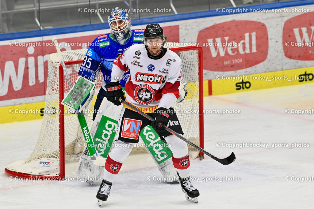 EC IDM Wärmepumpen VSV vs. Pioneers Vorarlberg | #17 Cooper Oliver PIONEERS VORARLBERG, #35 Cannata Joe EC VSV, EC IDM Wärmepumpen VSV vs. Pioneers Vorarlberg, EC IDM Wärmepumpen VSV vs. Pioneers Vorarlberg am 14.12.2024 in Villach (Stadthalle Villach), Austria, (Photo by Bernd Stefan)