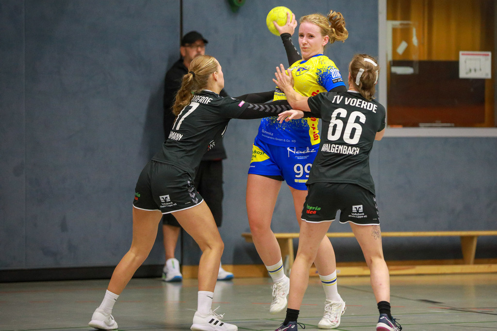 SVN_TvVoerde_021124_099 | Bildergalerie von Sport-Ereignissen aber auch von weiteren spannenden Dingen - nicht nur vom Niederrhein. In Anlehnung an den bekannten Spruch von Hanns Dieter Hüsch heißt das Motto: "Niederrhein ist überall".  - Realisiert mit Pictrs.com