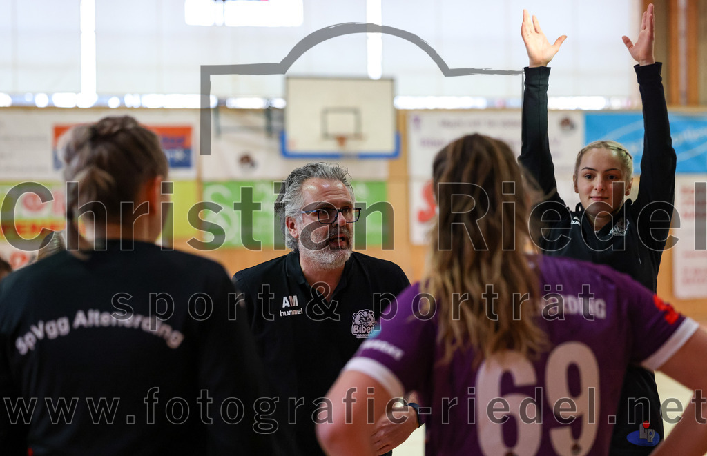 2023-03-11_006_SpVgg_Altenerding_gegen_SSG_Metten_Frauen | Erding, Deutschland, 11.03.2023:
Handball, Bezirksoberliga Frauen Altbayern 2022 / 2023, 13. Spieltag, SpVgg Altenerding gegen SSG Metten, Endergebnis: 32:26

Trainer Andreas Mittermeier (SpVgg Altenerding)

Foto: Christian Riedel / fotografie-riedel.net