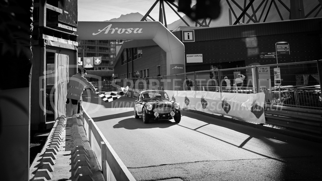 19. Arosa ClassicCar 2023 - 2. September 2023 | 19. Arosa ClassicCar 2023
Arosa, Schweiz
Lindenmüller Felix aus Meilen mit der Startnummer 231 in einem Austin-Healey 3000 Mk1 BT7, Jahrgang 1959, in der Klasse Classic Trophy.
@arosaclassiccar, @arosa.official, #arosaclassiccar, #arosa, #76curves, #classiccar
Bild: Sportfotografie Markus Aeschimann | www.markus-aeschimann.ch - Realisiert mit Pictrs.com