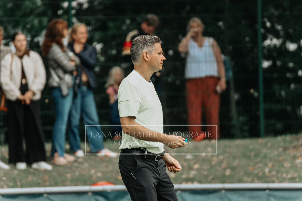 Herren_Bundesliga_02_F_RWK-UHC_21.09.25_Köln (281 von 471) | lanaschraderfotografie - Realisiert mit Pictrs.com