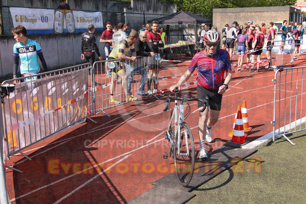 220424_1123_EV8_8995 | Sportfotografie im Rhein-Sieg Kreis, Köln, Bonn, NRW, Rheinland Pfalz, Hessen, etc. Unser Tätigkeitsfeld umfasst den Laufsport vom Volkslauf über den Marathon, Duathlon, Triathon bis zum Ultralauf wie Kölnpfad Ultra oder Schindertrail.