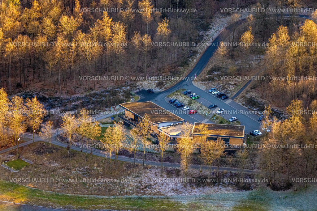 Meschede230205967 | Luftbild, Parkplatz H1 am Hennesee Talsperre Stausee, Berghausen, Meschede, Sauerland, Nordrhein-Westfalen, Deutschland