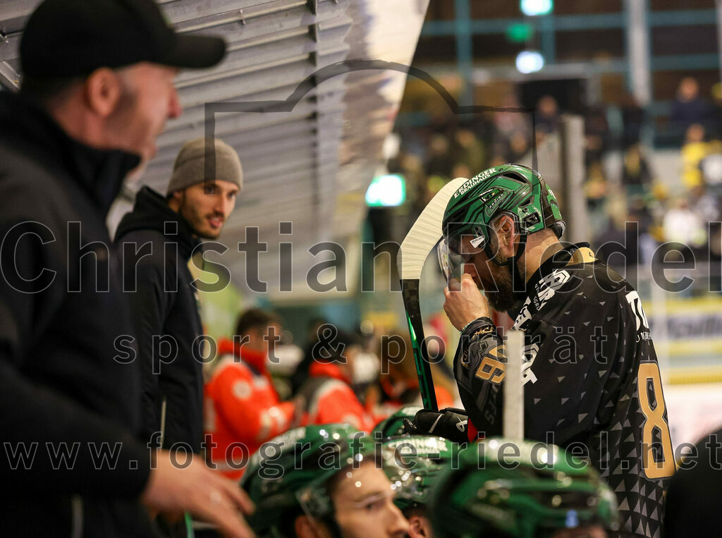 2024-03-01_005_TSV_Erding_gegen_ERSC_Amberg | Erding, Deutschland, 01.03.2024:
Eishockey, Bayernliga Playoffs 2023 / 2024, 5. Spieltag, TSV Erding gegen ERSC Amberg, Endergebnis: 9:0

Michael Trox (Erding Gladiators, #86)

Foto: Christian Riedel / fotografie-riedel.net