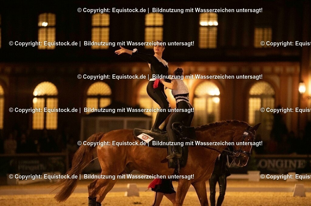 20230527_Voltigieren_NASPA_Flutlicht_1051 | equistock