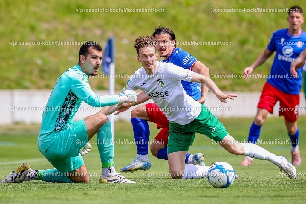 xKWIx02052601100 | 2026.05.02, xkwix, Fußball, Regionalliga West, Wuppertaler SV -  FC Gütersloh, Stadion am Zoo, 32.Spieltag, Saison 2025 / 2026: Hannes John (FC Gütersloh #8) im Zweikampf gegen Nicolas Hirschberger (Wuppertaler SV #16) DFB regulations prohibit any use of photographs as image sequences and or quasi-video. Photo: xKamilxWilkowskixPressefotoKochx