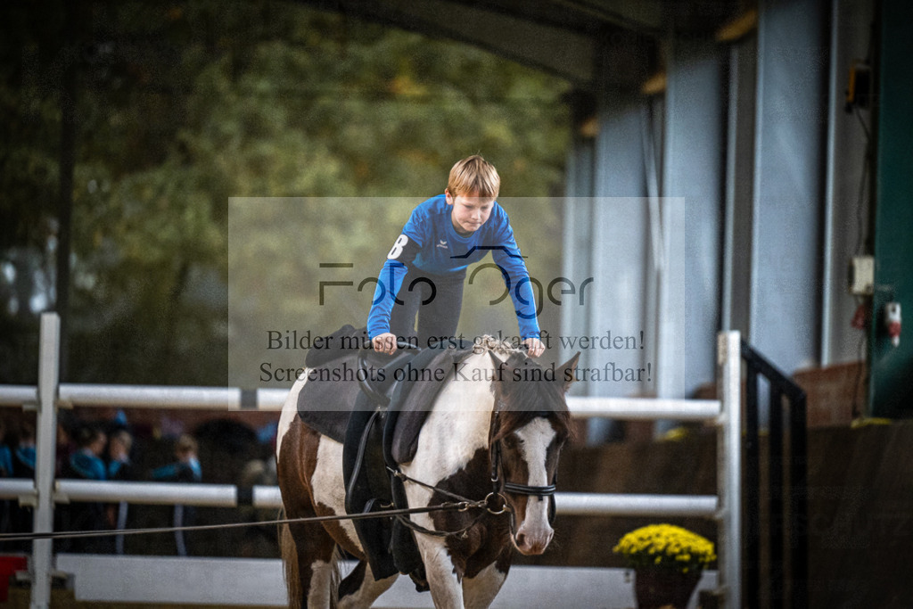 DOS_0126 | Entdecke hochwertige Reitturnierfotos von Foto Oger. Professionell, emotional und authentisch – jetzt Lieblingsmomente im Shop bestellen.Deutschlandweite Turnierfotografie. - Realisiert mit Pictrs.com