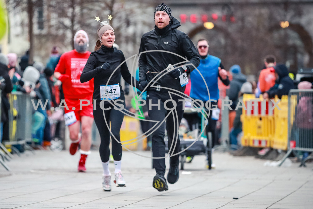 SILVESTERLAUF LINZ 25 | Linz, AUSTRIA, 31. Dezember 25, TRIRUN SILVESTERLAUF LINZ 25 , Image shows: 
Photo: WAPICS / BINDER Manuel