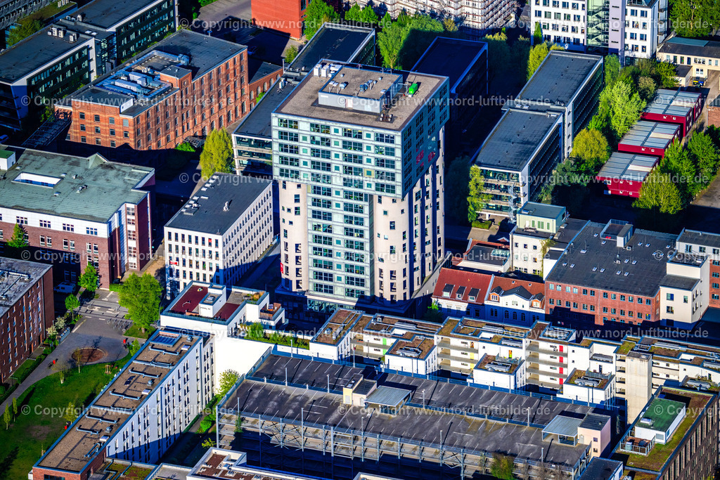 Hamburg_Harburg_Silo_ELS_1710270425 | HAMBURG 27.04.2025 Das Silo in Hamburg-Harburg ist ein umgebauter Siloturm, der als Bürogebäude mit 14 Stockwerken genutzt wird Büro- und Geschäftshaus- Ensemble " Silo 16 " an der Straße Schellerdamm in Hamburg, Deutschland. // Office building - Ensemble " Silo 16 " on street Schellerdamm in Hamburg, Germany. Foto: Martin Elsen