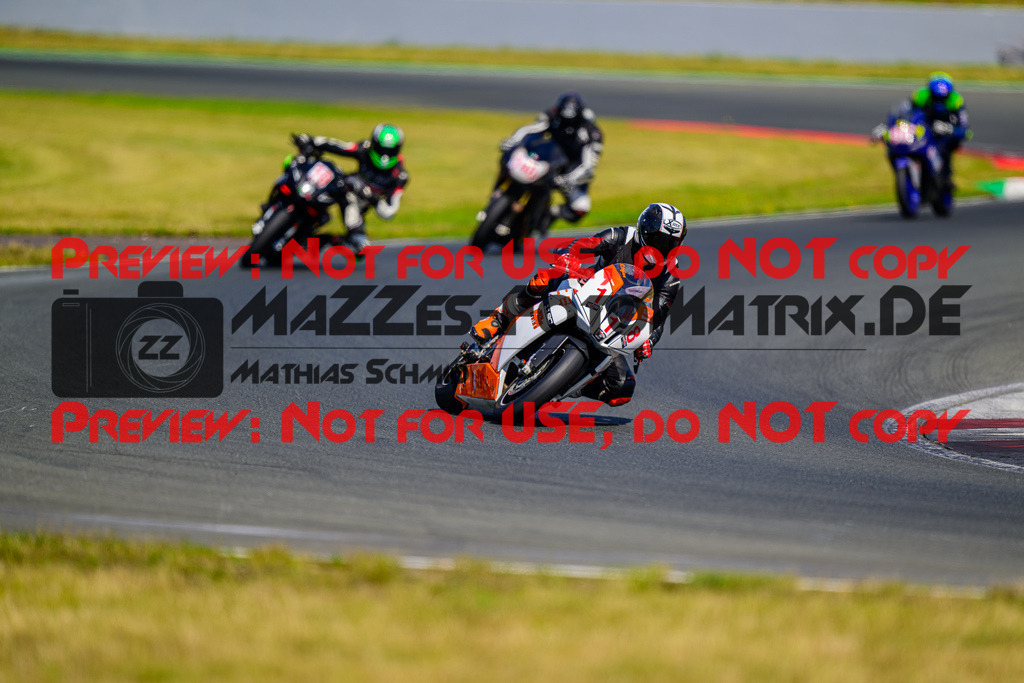 MaZZes_FotoMatrix_240725_6007705_9707 | ROT