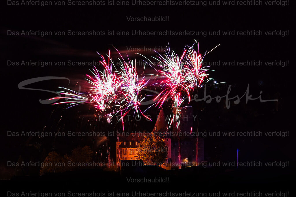 Feuerwerk Lukasmarkt Ulmen 2024 | People- und Tierfotografie, Imageaufnahmen, Veranstaltungsfotografie und Wandbilder aus der Natur ★ Made in Germany ✔️ Druck + Downloads ✔️ Naturfotografie in Top Qualität ★ schneller Versand, weltweite Lieferung! - Realisiert mit Pictrs.com
