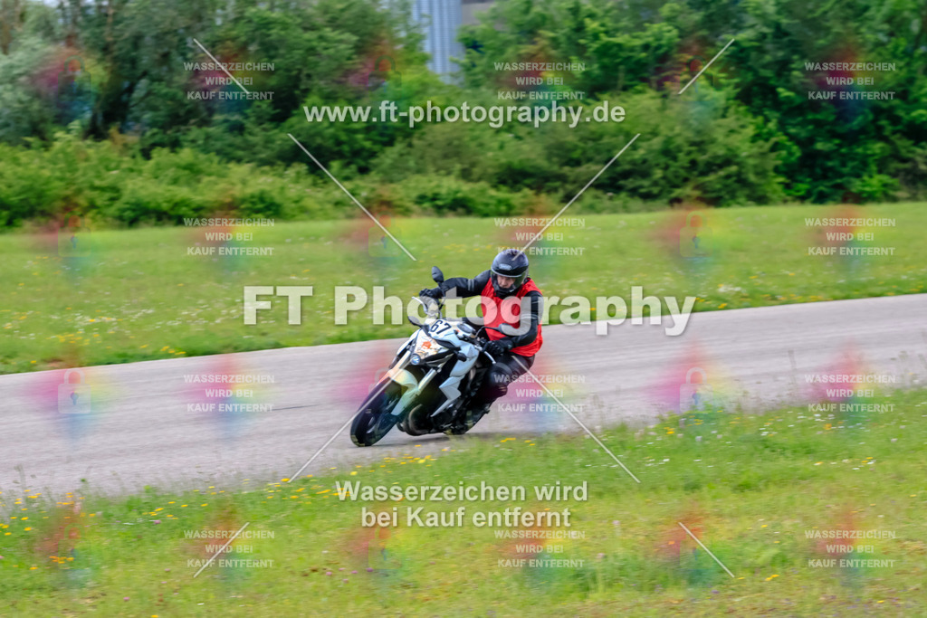 MotoTeam-3106 | Hier findet Ihr Bilder von Touristenfahrten auf der Nürburgring Nordschleife oder von anderen Veranstaltungen die ich besucht habe. Viel Spass beim Durch Schauen 