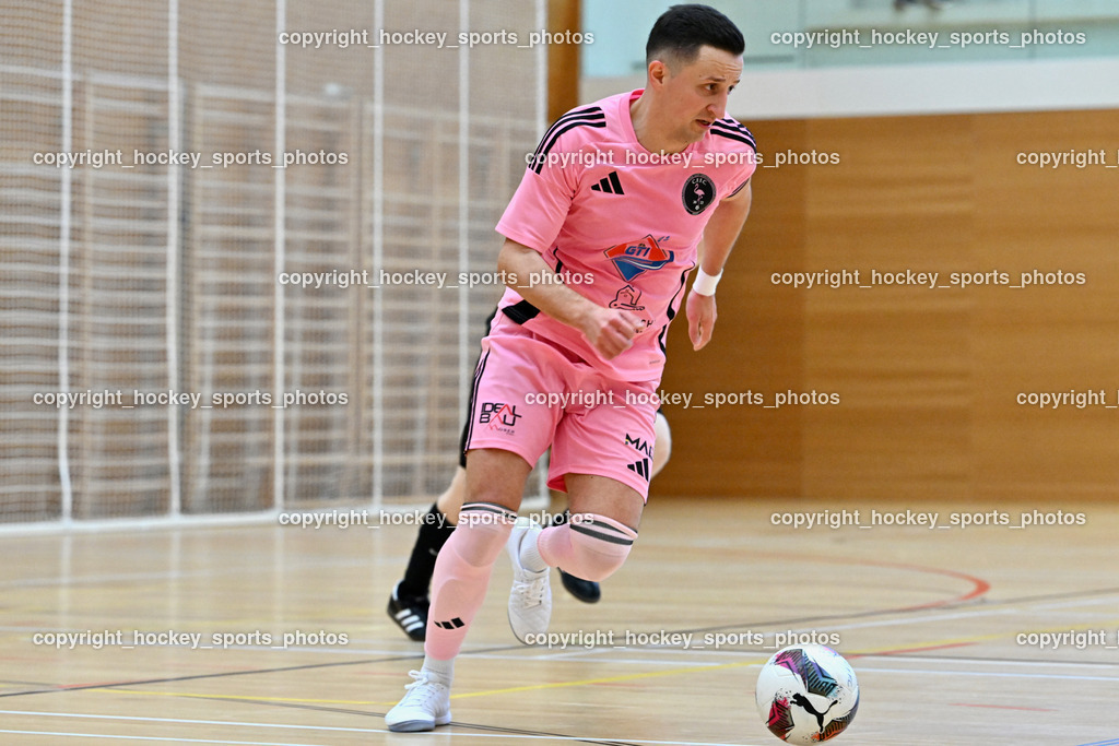 Carinthia Flamengo Futsal Club vs. Dynamo Triestingtal | #7 Enes Brdjanovic Carinthia Flamengo, Carinthia Flamengo Futsal Club vs. Dynamo Triestingtal, Carinthia Flamengo Futsal Club vs. Dynamo Triestingtal am 29.12.2024 in Villach (Ballspielhalle St. Martin), Austria, (Photo by Bernd Stefan)