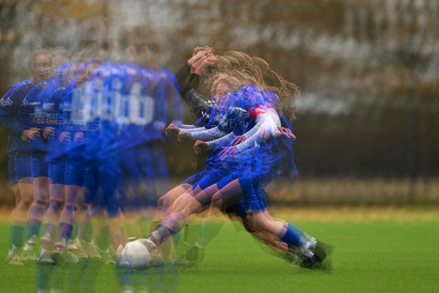 Fußball I Juniorinnen I Saison 2025-2026 I Niedersachsenpokal I Viertelfinale I JFV A-O-B-H-H - FC Rosengarten I 33467 | Der Sportfotograf. - Realisiert mit Pictrs.com