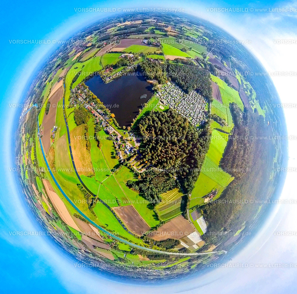 Selm241190550 | Luftbild, Ternscher See und Campingplatz Seepark Ternsche Naturfreibad, Campinghäuser und Wohnwagen, Fluss Stever und Wohngebiet Strandweg, umgeben von Wiesen und Feldern, Erdkugel, Fisheye Aufnahme, Fischaugen Aufnahme, 360 Grad Aufnahme, tiny world, little planet, fisheye Bild, Ternsche, Selm, Ruhrgebiet, Nordrhein-Westfalen, Deutschland