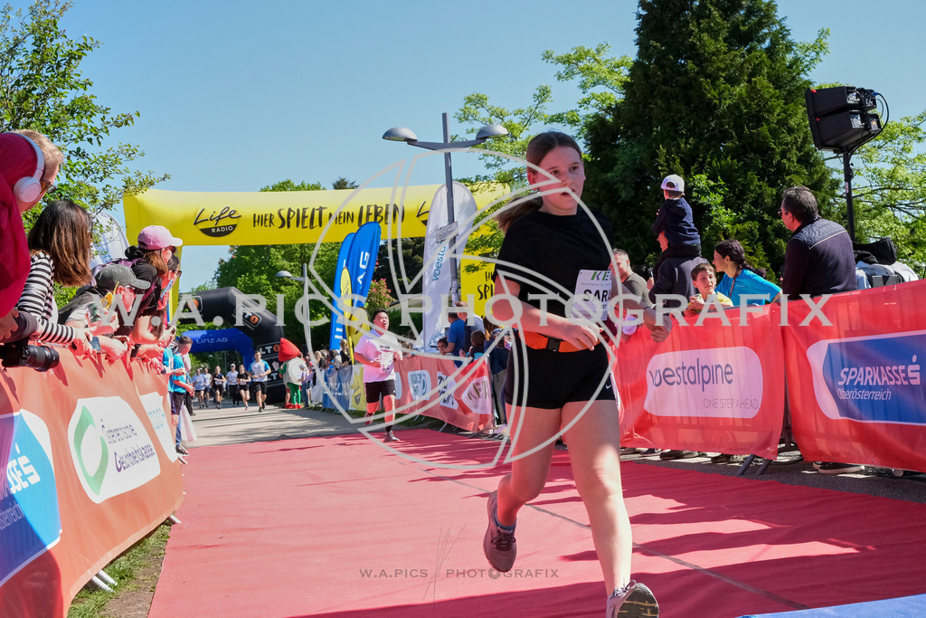 ..... | LINZ,AUSTRIA,27.April 24, Int. 3 Brückenlauf Linz  , Image shows: Photo: WAPICS / Michael ring