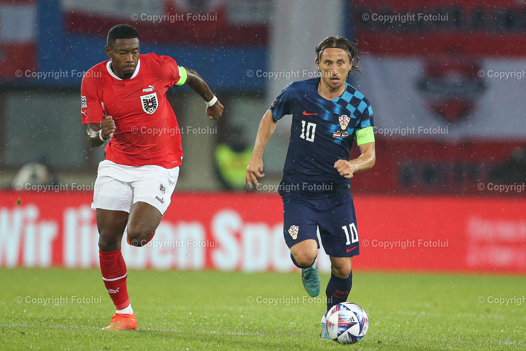 A_LUI_20220925_0033 | SPORT FUSSBALL NATIONS LEAGUE  ÖSTERREICH VS KROATIEN


IM BILD: David Alaba (Österreich), Luca Modric (Kroatien)


FOTO:FOTOLUI/UW