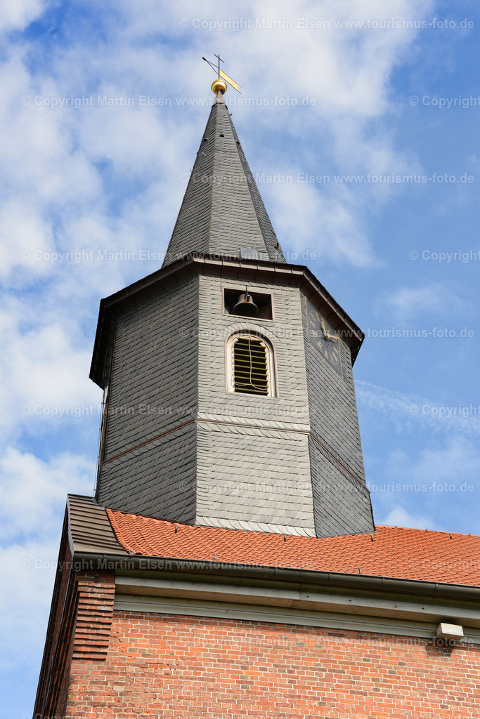 Freiburger Kirche_ELS_6824a | Freiburg an der Elbe - Aufnahmedatum: 20.09.2012, Aufnahmehöhe:  m, Koordinaten:  - , Bildgröße: 4912 x  7360 Pixel - Copyright 2012 by Martin Elsen, Kontakt: Tel.: +49 157 74581206, E-Mail: info@schoenes-foto.deSchlagwörter:Kirche,Orgel,Altar,Glocke, Foto - Realisiert mit Pictrs.com