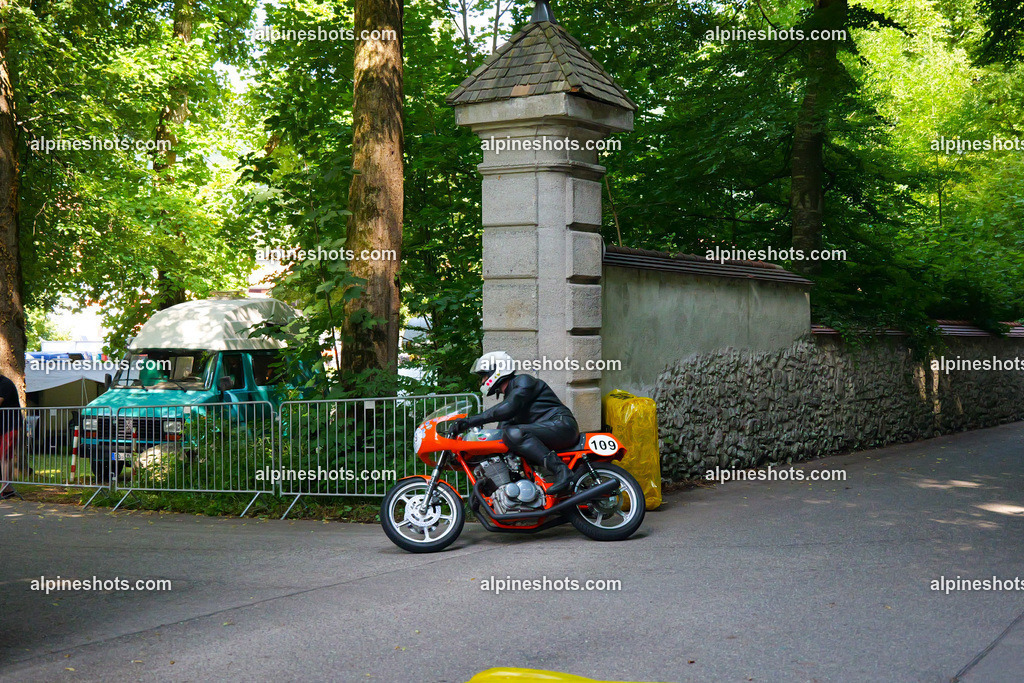 P1015122 | Erleben Sie atemberaubende, hochqualitative Fotos Ihrer Fahrt entlang der malerischen Alpenstraßen. Besuchen Sie alpineshots.com, um professionelle Aufnahmen Ihrer unvergesslichen Reise zu finden und zu kaufen - Realisiert mit Pictrs.com