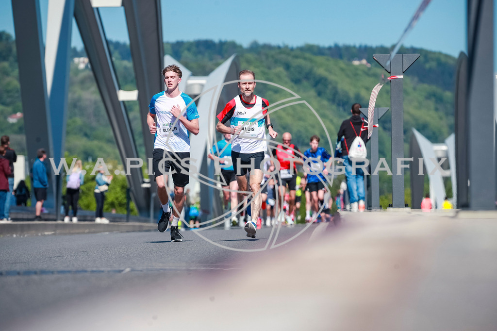 ..... | LINZ,AUSTRIA,27.April 25, Int. 3 Brückenlauf Linz  , Image shows: Photo: WAPICS / Manuel Binder