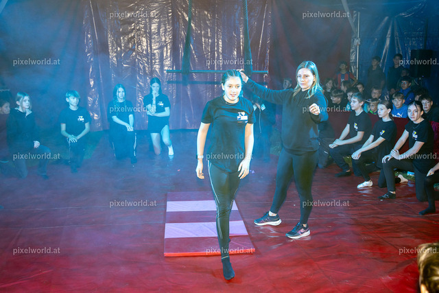 Zirkusvorstellung der MS Feldkirchen Digital | Bildershop von pixelworld.at - Realisiert mit Pictrs.com