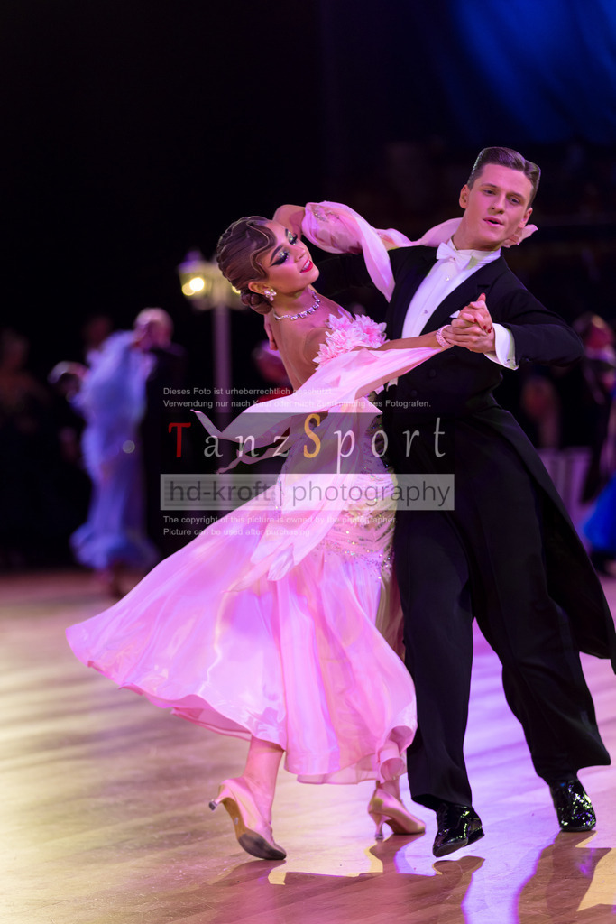 20241215_WDSF_Open_Youth_Std-Riga-8438 | Tanzsportbilder, Standardtanz, Lateintanz, WDSF, DTV, LTVB, dancecomp, goc, hessen tanzt, blaues band der spree, walzer, tango, wiener walzer, slowfox, quickstepp, samba, rumba, cha-cha-cha, paso doble. jive, hd-kroft photography, turniertanzsport