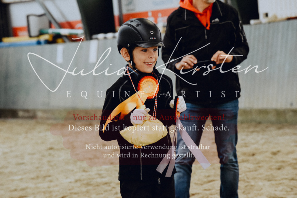DSC_7094 | Pferde- und Turnierfotografie in Westsachsen. Pferdeportraits, Auftragszeichnungen und intuitive Kunst.