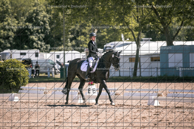 _W6A2111 | ronjaprokoschfotografie - Realisiert mit Pictrs.com