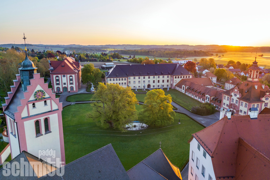 PS-Altshausen-2026-01 | Entdecke die größte Bildgalerie der Region mit Fotografien aus dem Allgäu, der Bodenseeregion, Oberschwaben, dem Donautal und der Schwäbischen Alb. Landschaften, Luftaufnahmen und Reisefotografie als Wandbild und Fotokunst. - Realisiert mit Pictrs.com