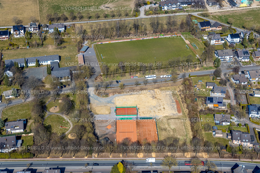HB-Brilon220303114 | Luftbild, Sportanlage des TuS Elmerborg Altenbüren in Altenbüren, Brilon, Sauerland, Nordrhein-Westfalen, Deutschland