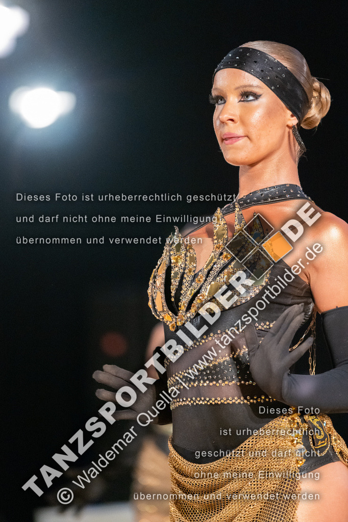 20250504-00165 | Hier finden Sie Tanz Bilder vom Latein und Standard Formationen tanzen. Sportbilder vom Tanzsport. Schöne Fotos und von Weltmeisterschaft, Europameisterschaft, Bundesliga, Regionalliga, Oberliga und Landesliga sowie von GOC Stuttgart, DanceComp, WM Bremen