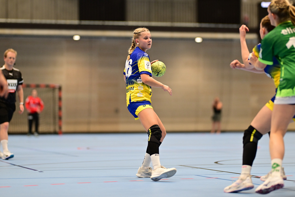 Handball I Frauen I Saison 2025-2026 I 3. Liga Staffel Nord I 2. Spieltag I Buxtehuder SV II - SC SFN Vechta | Der Sportfotograf. - Realisiert mit Pictrs.com