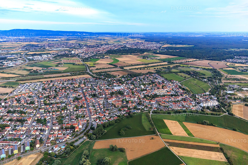Luftbild: Ortsansicht von Westen in Brühl im Bundesland Baden-Württemberg in Deutschland. Foto: IMG_121103.jpg vom 25.07.2020 durch Werner Riehm/FLY-FOTO.de