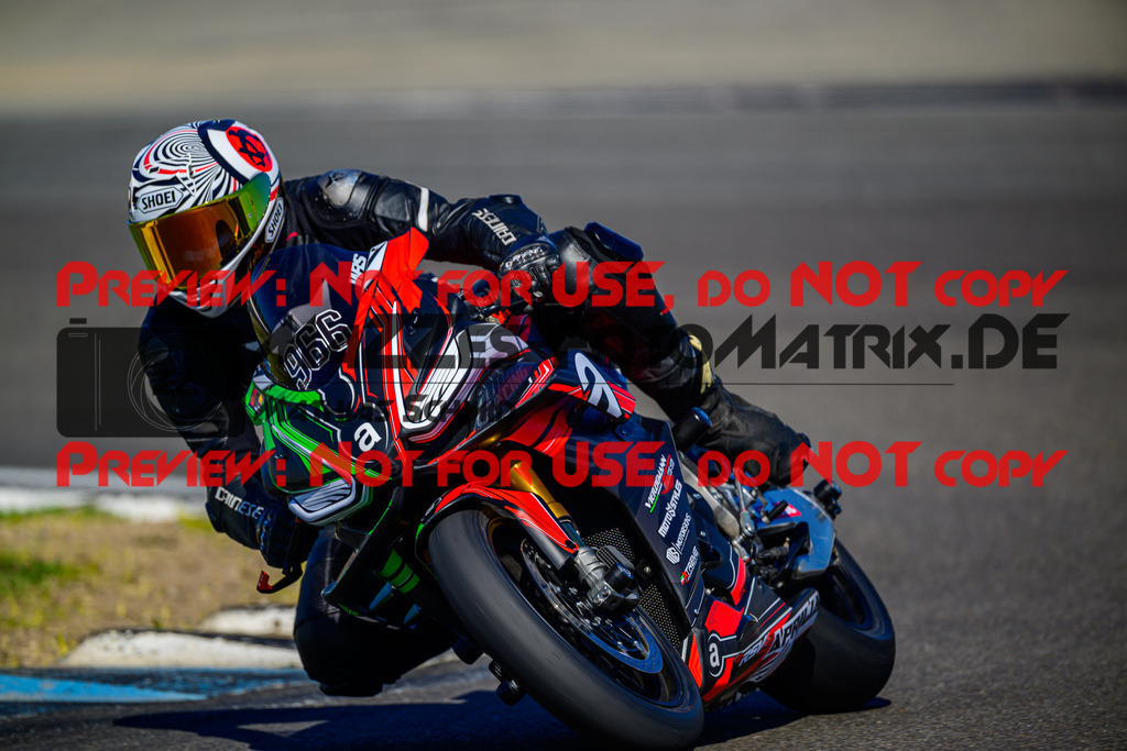 MaZZes_Fotomatrix_20250407_6007705_3844 | ROT