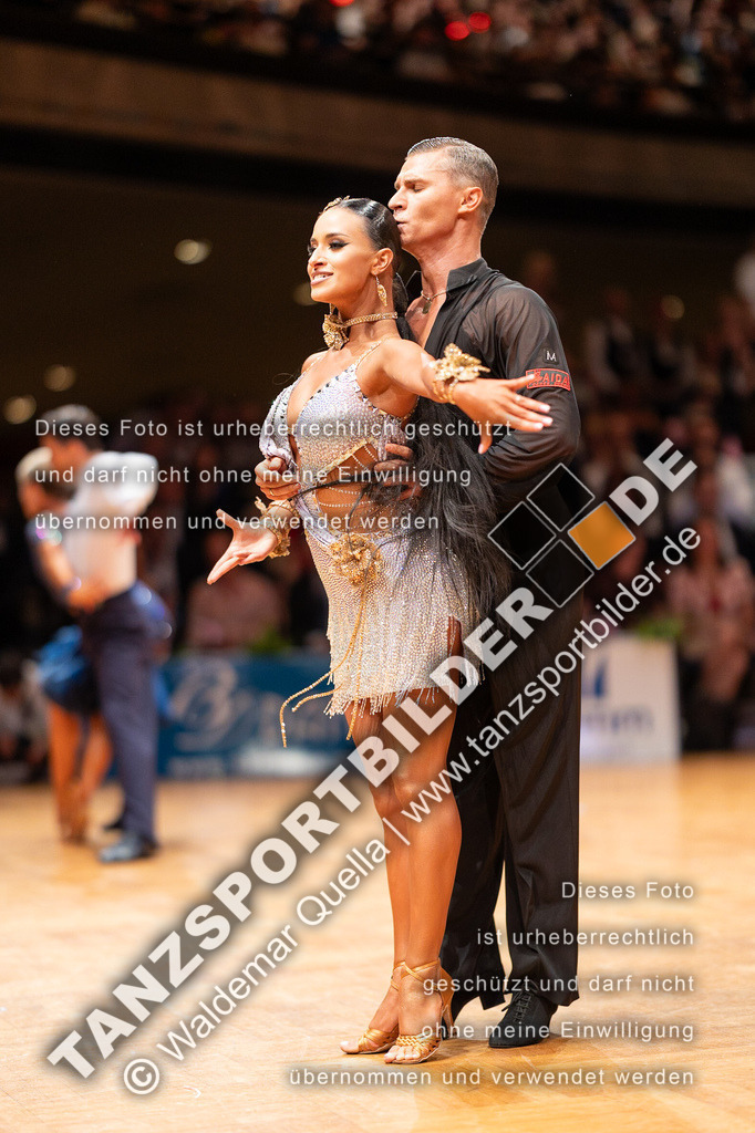 20230812-14694 | Hier finden Sie Tanz Bilder vom Latein und Standard Formationen tanzen. Sportbilder vom Tanzsport. Schöne Fotos und von Weltmeisterschaft, Europameisterschaft, Bundesliga, Regionalliga, Oberliga und Landesliga sowie von GOC Stuttgart, DanceComp, WM Bremen