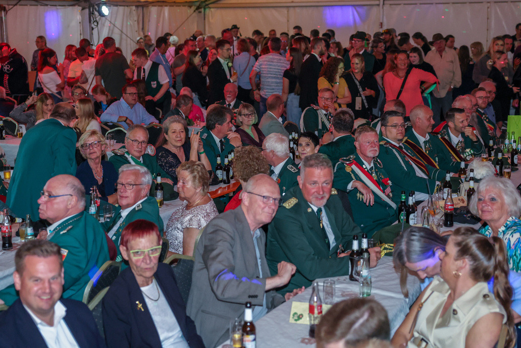 top-top.de-250531-145 | Foto, Video, Fotografie, Videografie, Fotobox, DJ, Discjockey, Musik, Musikbox, Veranstaltung, Photobooth, Amazon, Ebay, Buchtipp, Bestseller, Autor, Verlag, Buch, Wesel, Hamminkeln, NRW, Dinslaken, Rees, Drohne, Hochzeit, Party, Fotobox, Wesel, Fotograf