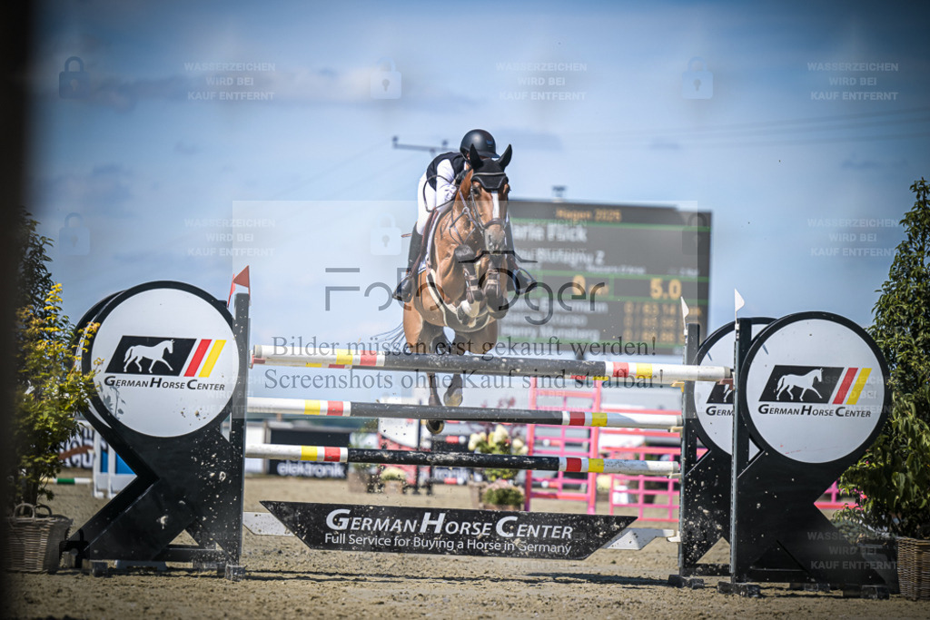 DOS_3855 | Entdecke hochwertige Reitturnierfotos von Foto Oger. Professionell, emotional und authentisch – jetzt Lieblingsmomente im Shop bestellen. - Realisiert mit Pictrs.com