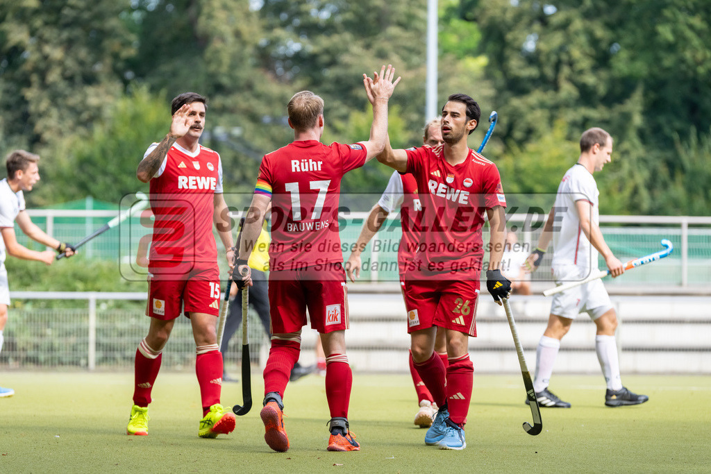 HK_20240907_105338 | 1. Bundesliga Herren RW Köln - Crefelder HTC am 7.9.2024 RW Köln, Köln , Christopher Rühr ( Rot-Weiss Köln #17 ) , Elian Mazkour ( Rot-Weiss Köln #26 )