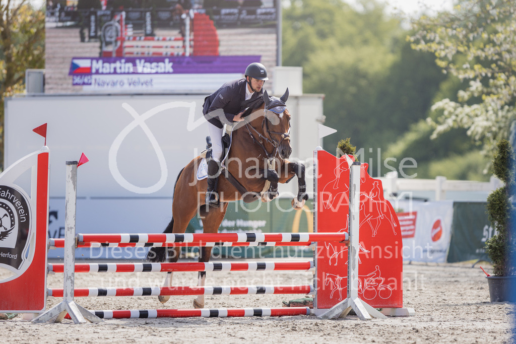 230518_MayDays_SprPf-A-101 | Deine schönsten Turniermomente als professionelle Fotos! Entdecke hochwertige Pferdesport-Fotografie im Online-Shop. Jetzt Fotos finden & bestellen!