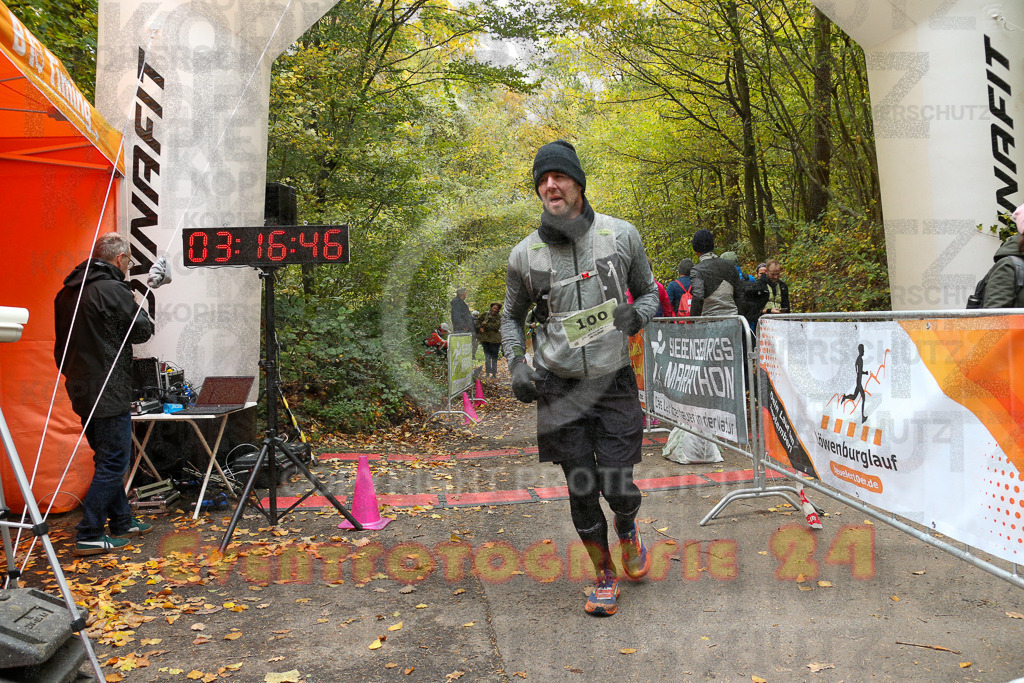 251026_1318_EX1_3163 | Sportfotografie im Rhein-Sieg Kreis, Köln, Bonn, NRW, Rheinland Pfalz, Hessen, etc. Unser Tätigkeitsfeld umfasst den Laufsport vom Volkslauf über den Marathon, Duathlon, Triathon bis zum Ultralauf wie Kölnpfad Ultra oder Schindertrail.