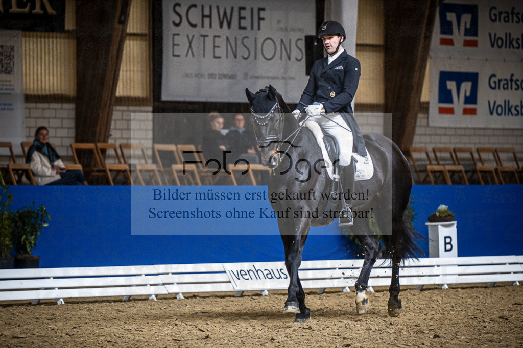 DOS_1176 | Entdecke hochwertige Reitturnierfotos von Foto Oger. Professionell, emotional und authentisch – jetzt Lieblingsmomente im Shop bestellen.Deutschlandweite Turnierfotografie. - Realisiert mit Pictrs.com