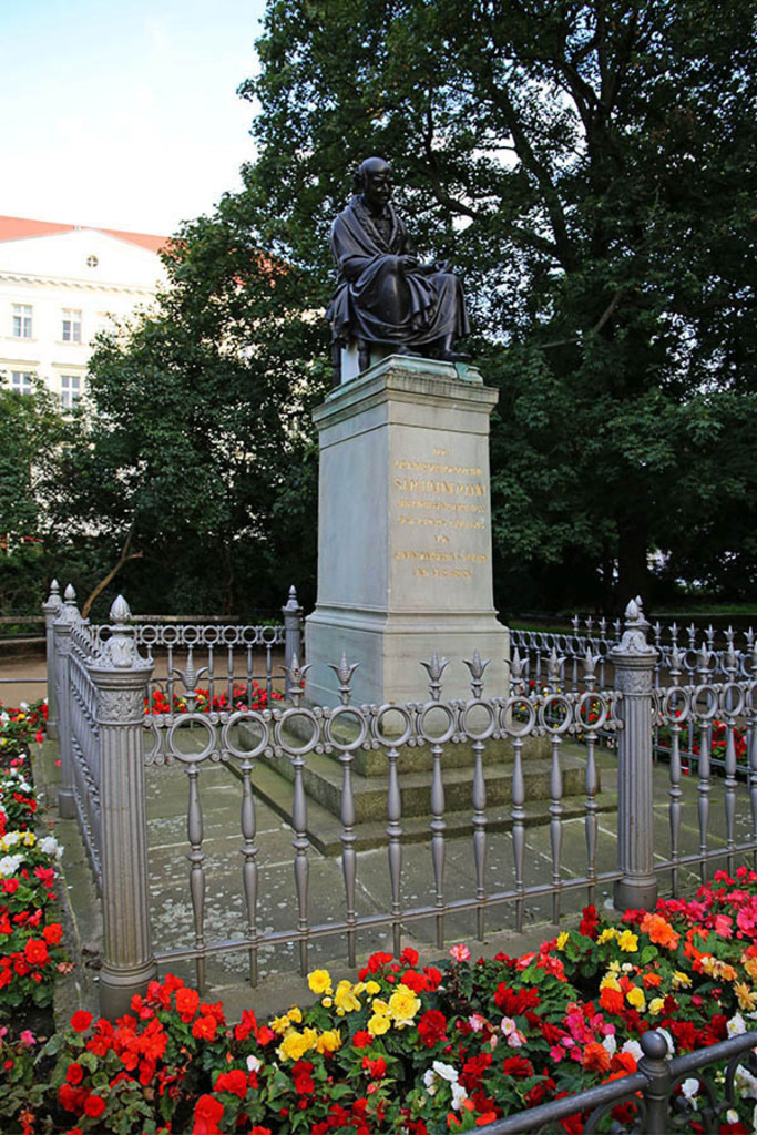 Foto: Leipzig - Hahnemann-Denkmal | Das Team hinter BILDLEXIKON LEIPZIG bündelt historische wie aktuelle Informationen über die Stadt Leipzig in Text und Bild auf einer Plattform und stellt diese der interessierten Öffentlichkeit zur Verfügung.