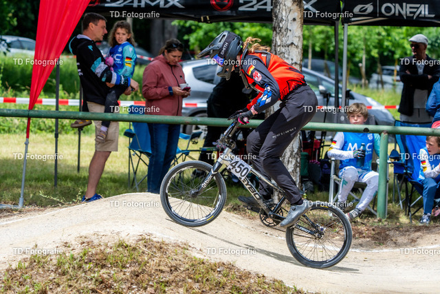 BayBMX2026-05874 | Fotogalerie von Thomas Dettweiler mit Eventbildern und lizenzfreien Fotos. Perfekt als Wandbild, für Büro, Website oder private Nutzung. - Realisiert mit Pictrs.com
