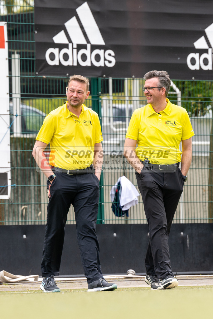 SFE_20230415_0073 | 15.04.2023 1. Bundesliga Hockey Herren Düsseldorfer HC - Rot-Weiss Köln am 15.04.2023 in Düsseldorf(Düsseldorfer Hockeyclub 1905 e.V.), Photo: Stephan Fehrmann 2022 (Sports-Gallery),Schiedsrichter