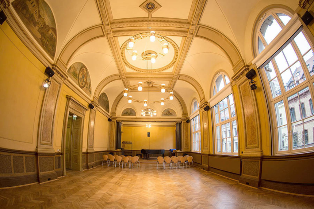 Foto: Leipzig - Volkshochschule | Das Team hinter BILDLEXIKON LEIPZIG bündelt historische wie aktuelle Informationen über die Stadt Leipzig in Text und Bild auf einer Plattform und stellt diese der interessierten Öffentlichkeit zur Verfügung.