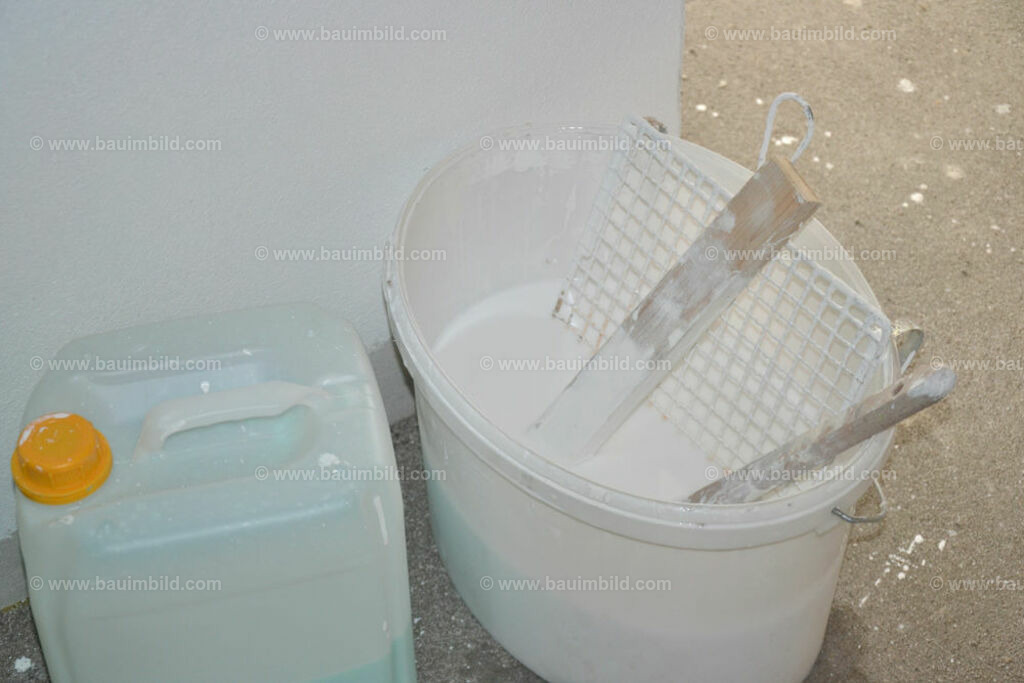 bib-lg20-malerarbeiten-0002 | Nach LV-Leistungsgruppen sortierte Detailfotos über den Bau eines Hauses. Alle Hausbau-Bilder direkt vom Urheber und Autor der Website Haus-Selber-Bauen.com